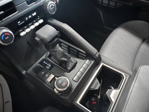 Used 2025 Toyota 4Runner SR5 AWD/4WD image 19