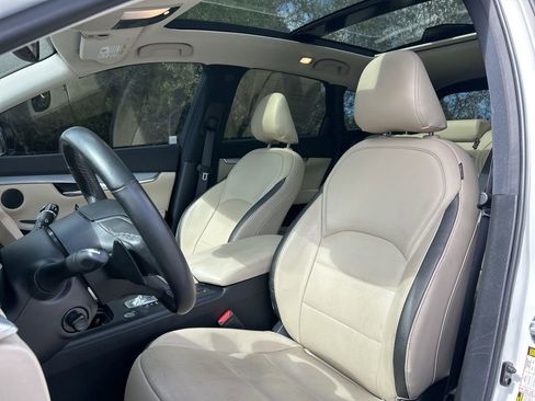 Used 2021 INFINITI QX50 Essential w/ Convenience Package image 19