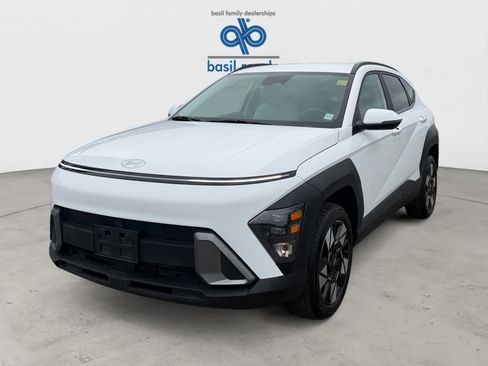 Used 2024 Hyundai Kona SEL AWD/4WD image 2