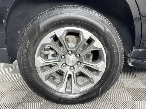 Used 2025 Chevrolet Tahoe LS RWD image 30
