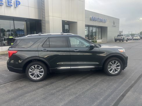 Used 2023 Ford Explorer Limited w/ Class IV Trailer Tow Package AWD/4WD image 8
