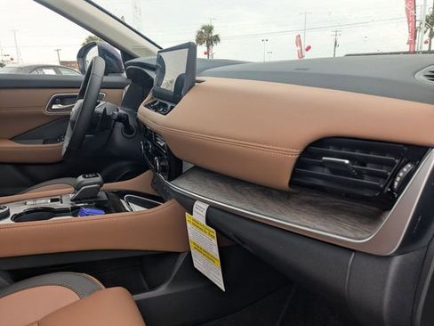 New 2026 Nissan Rogue Platinum image 35