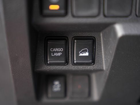 Used 2023 Nissan Frontier SV w/ Technology Package image 38