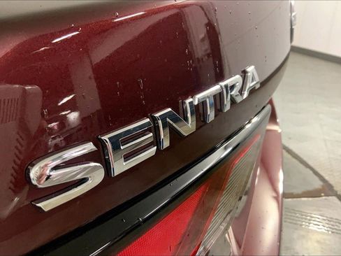 Used 2025 Nissan Sentra SV FWD image 8