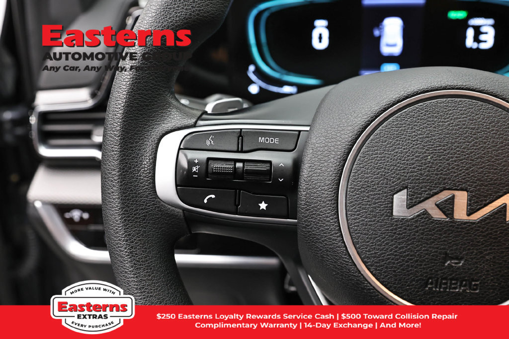 Used 2023 Kia Sportage LX AWD/4WD image 15