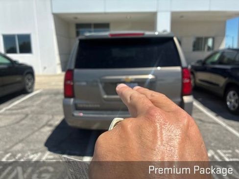 Used 2017 Chevrolet Suburban Premier AWD/4WD image 6