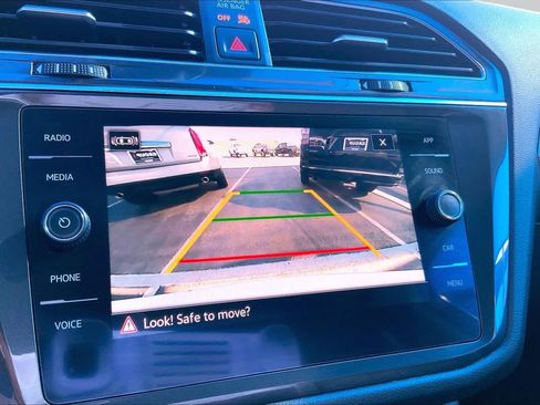 Used 2022 Volkswagen Tiguan SE FWD image 27