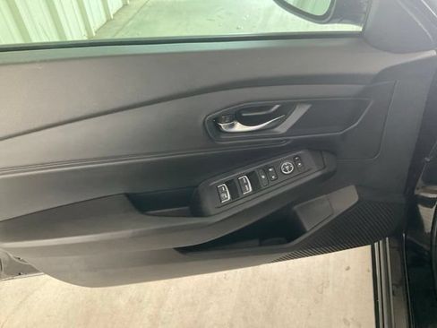 Used 2023 Honda Accord EX image 4