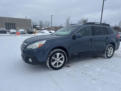 Used 2013 Subaru Outback 2.5i Limited w/ Moonroof Pkg image 4