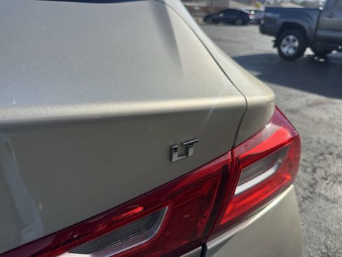 Used 2016 Chevrolet Malibu LT image 8