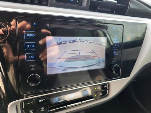 Used 2019 Toyota Corolla LE image 8