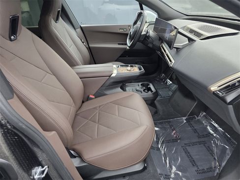 Certified 2023 BMW iX M60 image 27