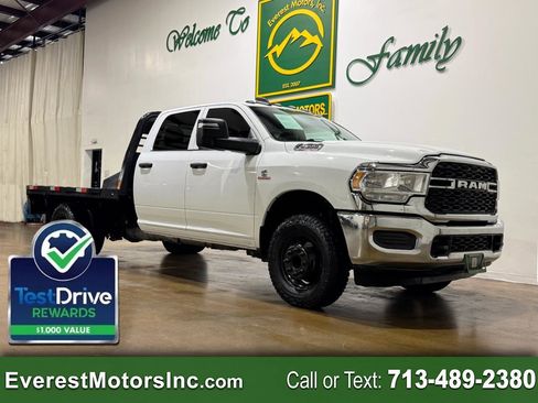 Used 2024 RAM 3500 Tradesman w/ Chrome Appearance Group AWD/4WD image 1