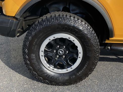 Used 2022 Ford Bronco Badlands AWD/4WD image 8