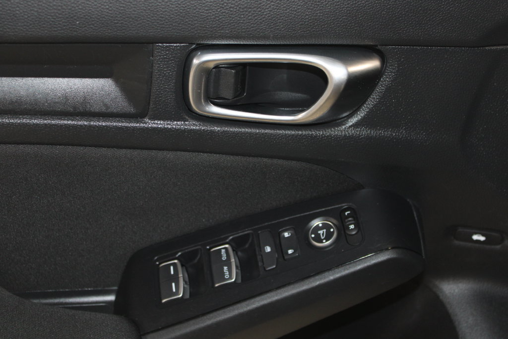 Used 2025 Honda Civic LX image 6