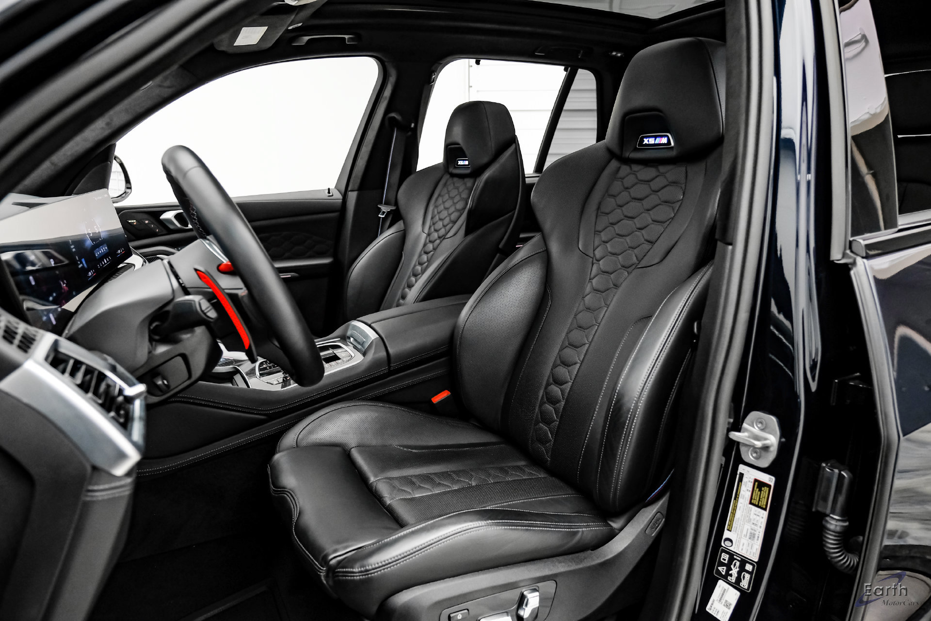 Used 2025 BMW X5 M Competition w/ Executive Package AWD/4WD image 38