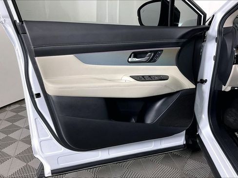 Certified 2025 Nissan Murano SL AWD/4WD image 24