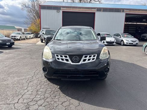 Used 2013 Nissan Rogue S image 2