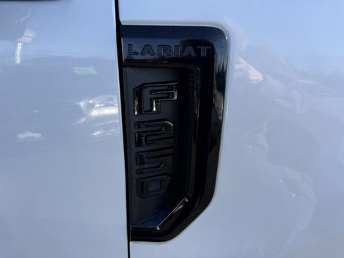Used 2019 Ford F250 Lariat w/ Lariat Ultimate Package image 8