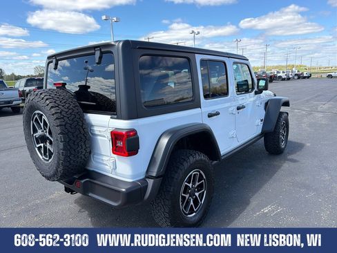 Used 2025 Jeep Wrangler Unlimited Rubicon AWD/4WD image 5