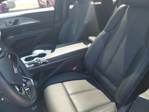 Used 2024 Cadillac Lyriq Tech w/ Driver Assist Package image 17