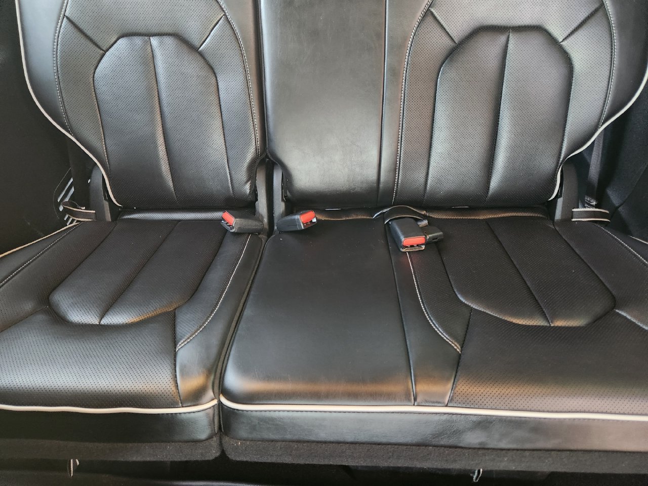 Used 2025 Chrysler Pacifica Limited FWD image 30