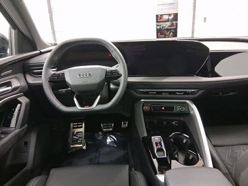 New 2025 Audi SQ5 Premium Plus image 4