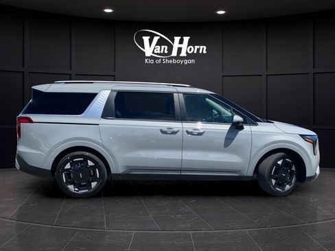 New 2026 Kia Carnival EX FWD image 9
