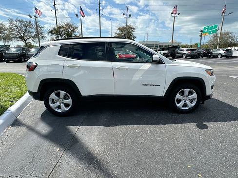 Used 2021 Jeep Compass Latitude w/ Sun and Sound Group image 5