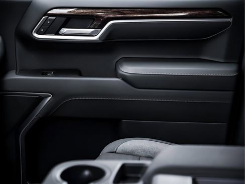 New 2026 GMC Sierra 1500 Elevation image 14