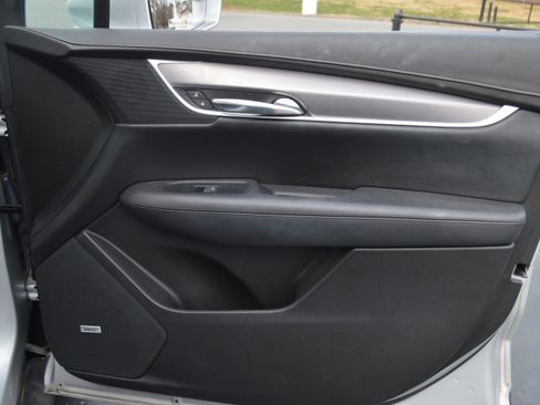 Used 2017 Cadillac XT5 Luxury w/ Driver Awareness Package image 36