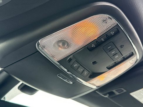 Used 2022 Jeep Grand Cherokee Limited w/ Trailer Tow Group IV image 25