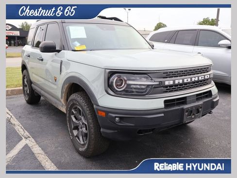 Used 2022 Ford Bronco Sport Badlands AWD/4WD image 1