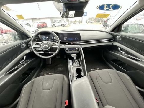 Certified 2024 Hyundai Elantra SEL FWD image 14