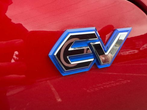 Used 2023 Subaru Solterra AWD image 19