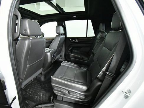 Used 2021 Chevrolet Tahoe Premier w/ Premium Package AWD/4WD image 26