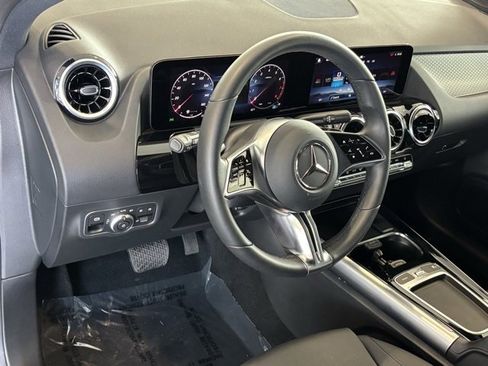 Certified 2025 Mercedes-Benz GLA 250 image 11