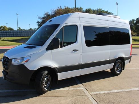Used 2024 Mercedes-Benz Sprinter 2500 image 1