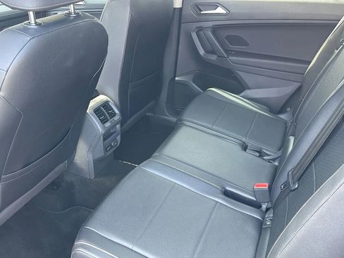 Used 2019 Volkswagen Tiguan SE image 20