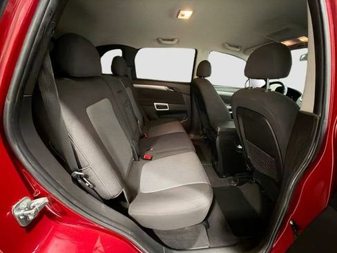 Used 2012 Chevrolet Captiva Sport LS FWD image 19