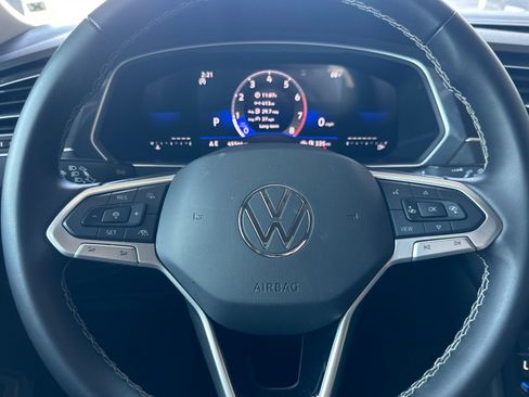 Used 2024 Volkswagen Tiguan SE image 24