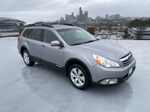 Used 2010 Subaru Outback 2.5i Premium image 23