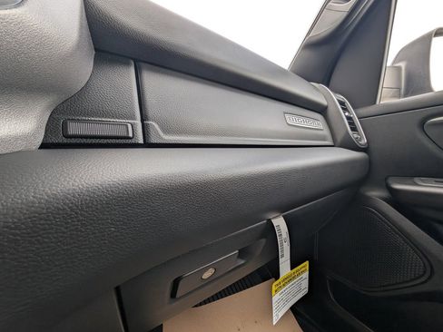 New 2026 RAM 1500 4x4 Crew Cab image 31