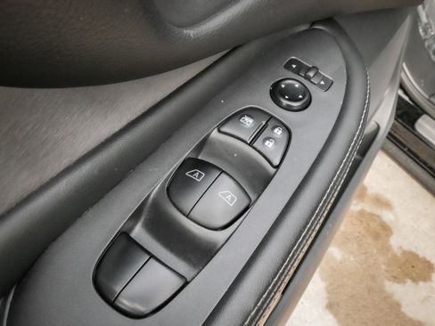 Used 2023 Nissan Murano SV w/ SV Midnight Edition Package image 15