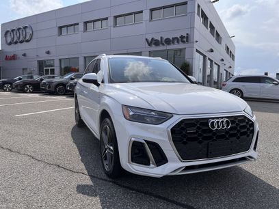 Certified 2025 Audi Q5 e Premium Plus w/ Premium Plus Package