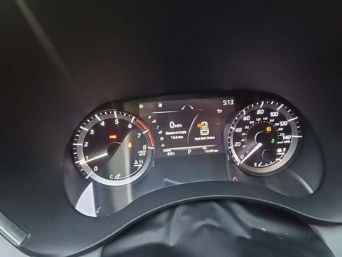 Used 2023 Toyota Highlander XLE image 6