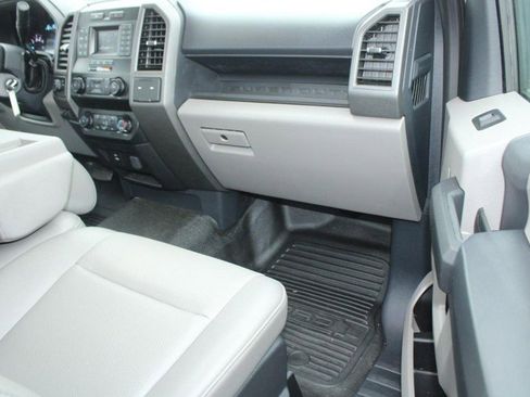 Used 2022 Ford F250 XL w/ Power Equipment Group image 12