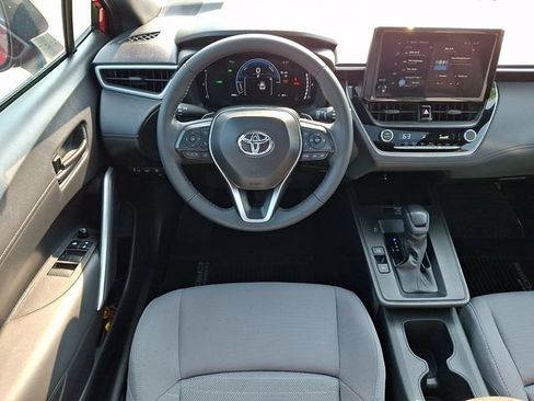 Used 2026 Toyota Corolla Cross AWD Hybrid w/ Moonroof Package image 11