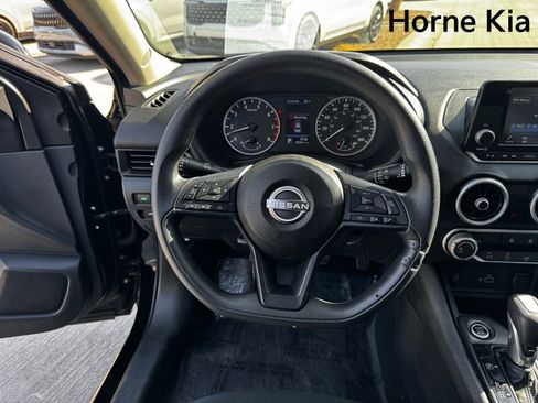 Used 2024 Nissan Sentra S image 16