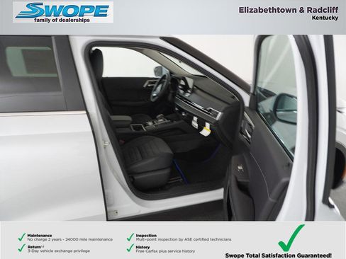 New 2025 Mitsubishi Outlander SE image 9